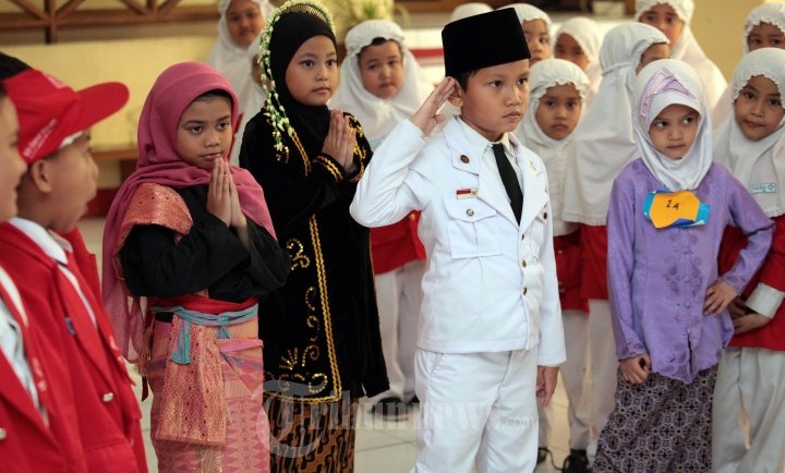 Fashion Show Kostum Pahlawan SD Darul Hikam Foto 1 1414042 