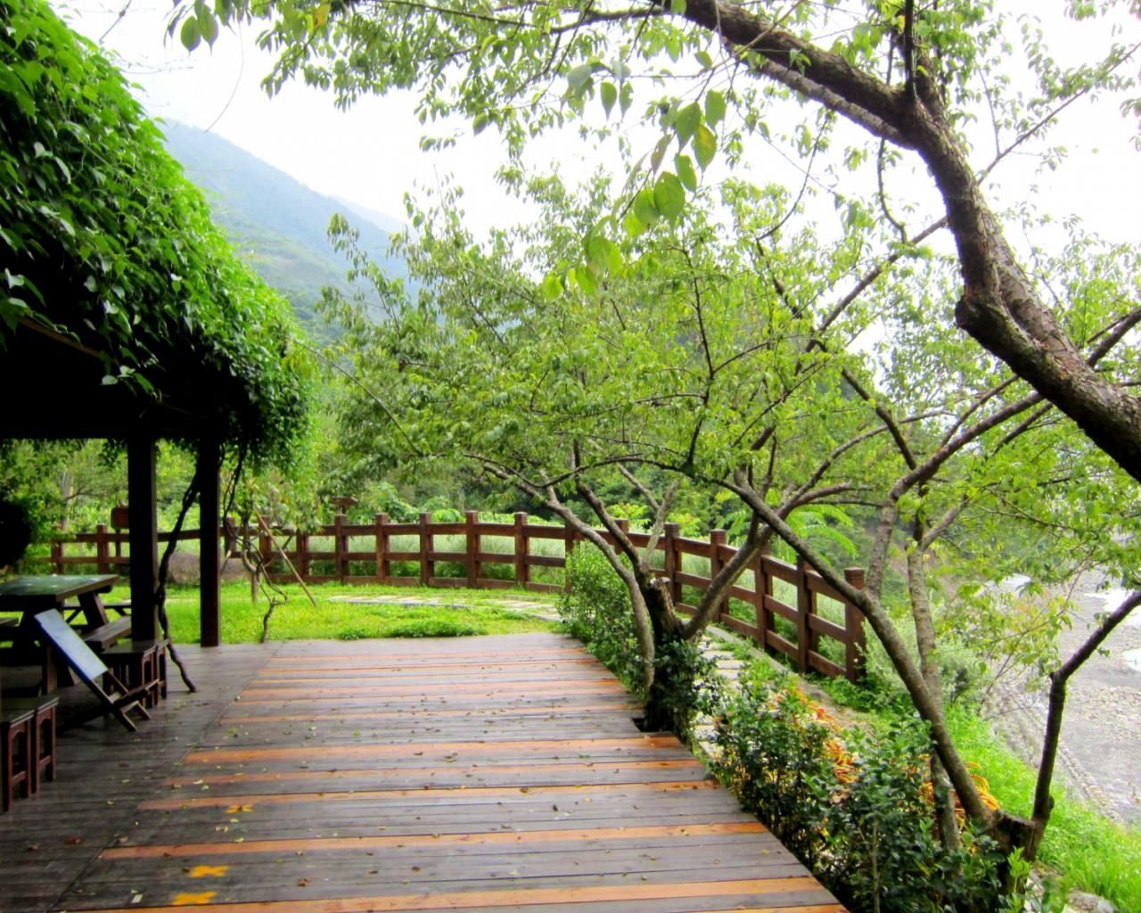 Garden Background Wallpaper 1280x1024 23113
