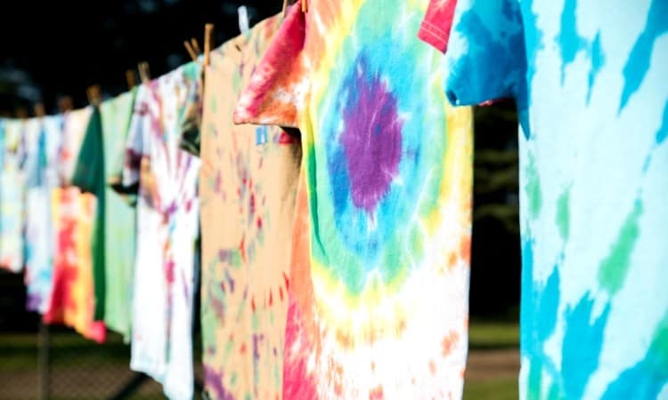 How To Tie Dye A Shirt With Food Coloring