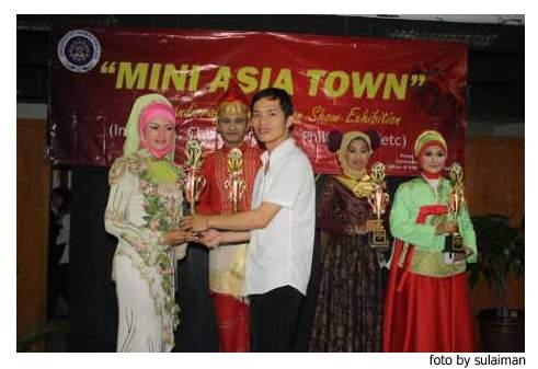 fashion show mahasiswa