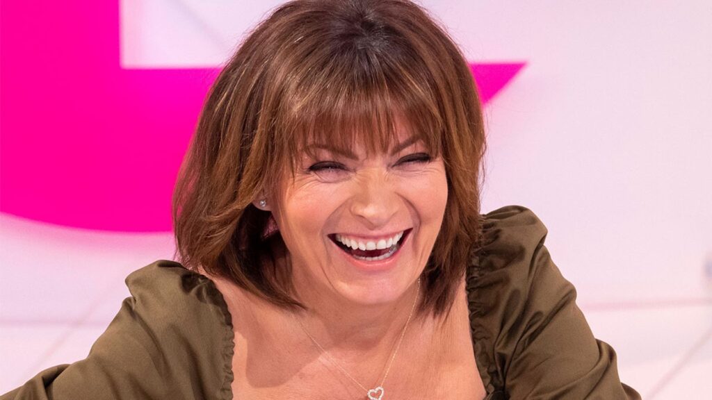 We Can 39 t Believe Lorraine Kelly 39 s Palm Print Skirt Is A 19 99 H M